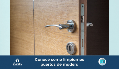 Conoce como limpiamos puertas de madera