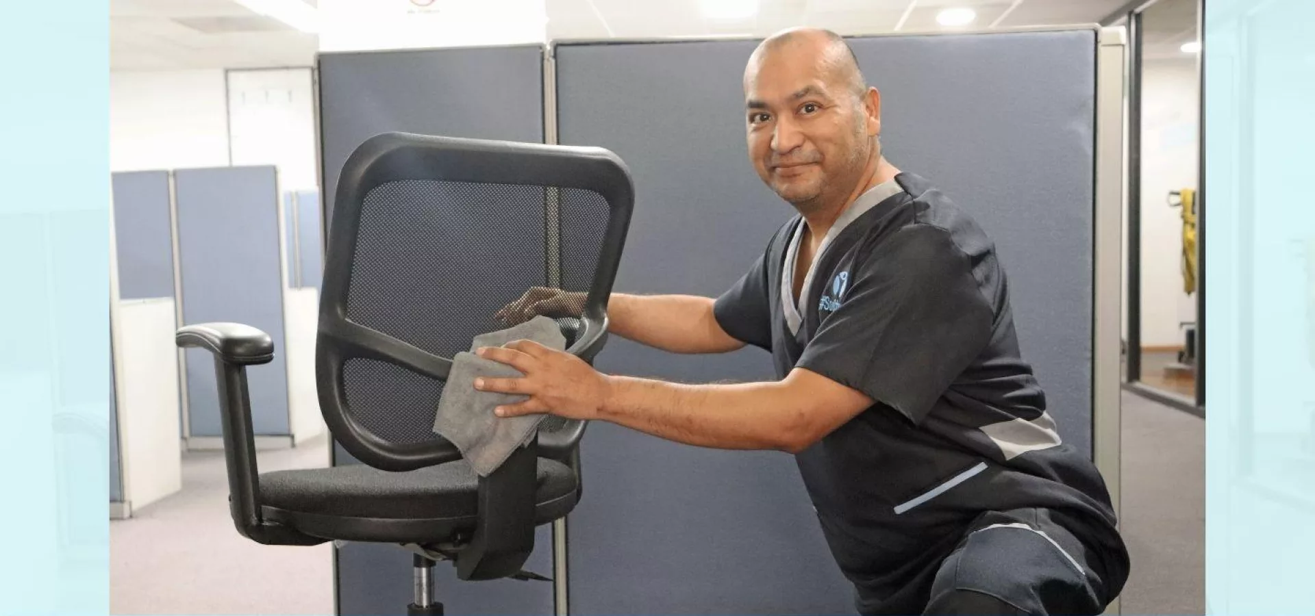 Limpieza y desinfección de equipo de oficina